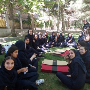 مدرسه‌ رهنما